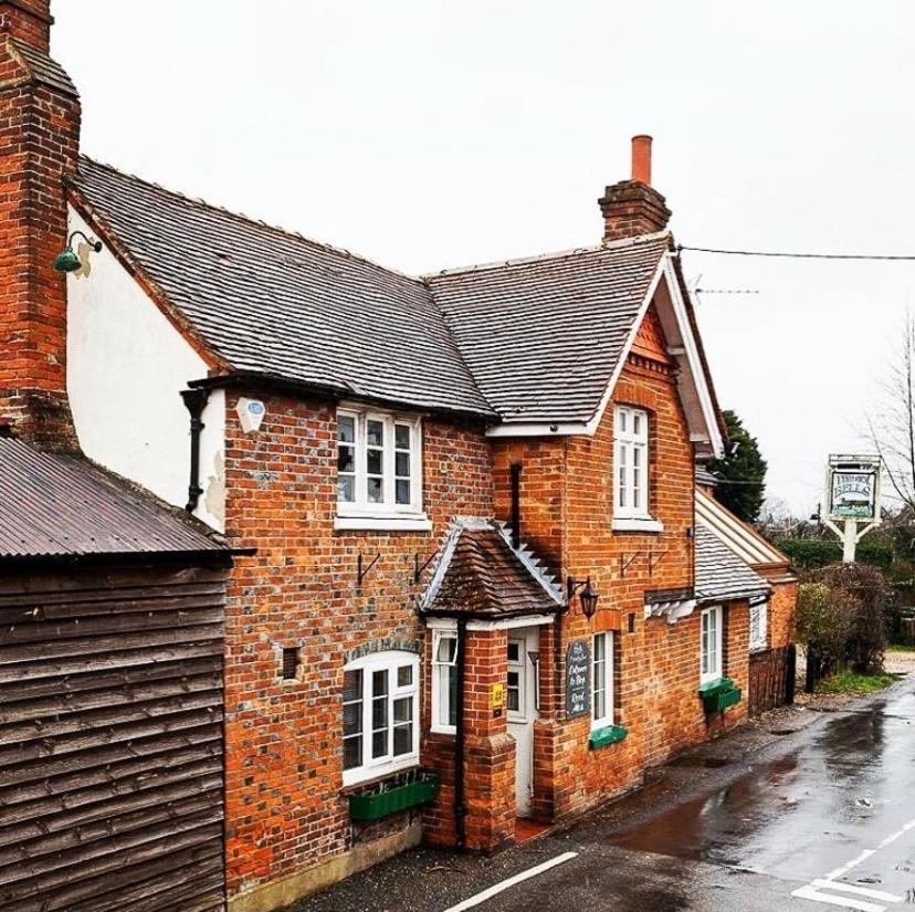 The Six Bells Hotell Beenham Eksteriør bilde